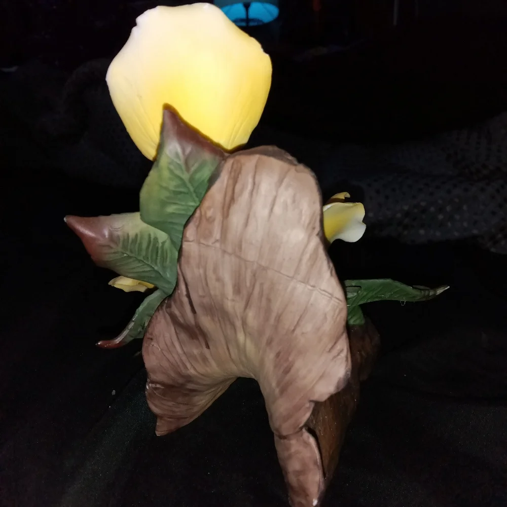 Vintage Yellow Rose Statue